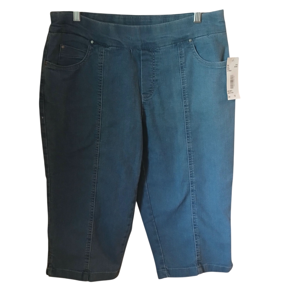 Blue Denim Jeans with Classic Fit and Versatile Style